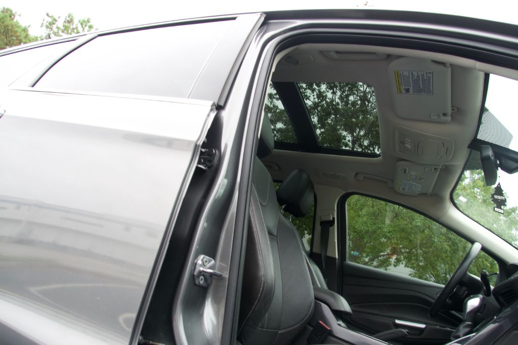 2013 Ford Escape - $8,999