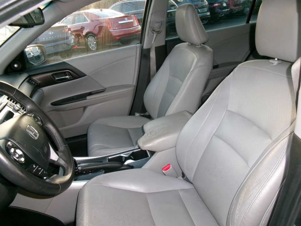 2013 Honda Accord - $8,995