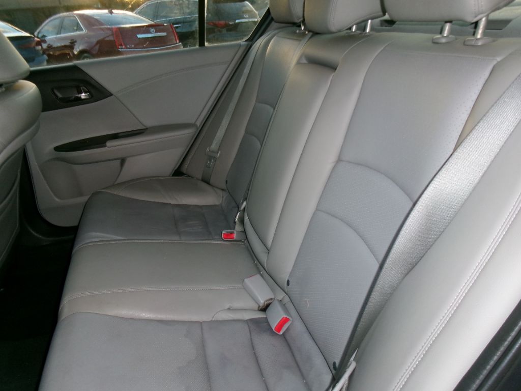 2013 Honda Accord - $8,995