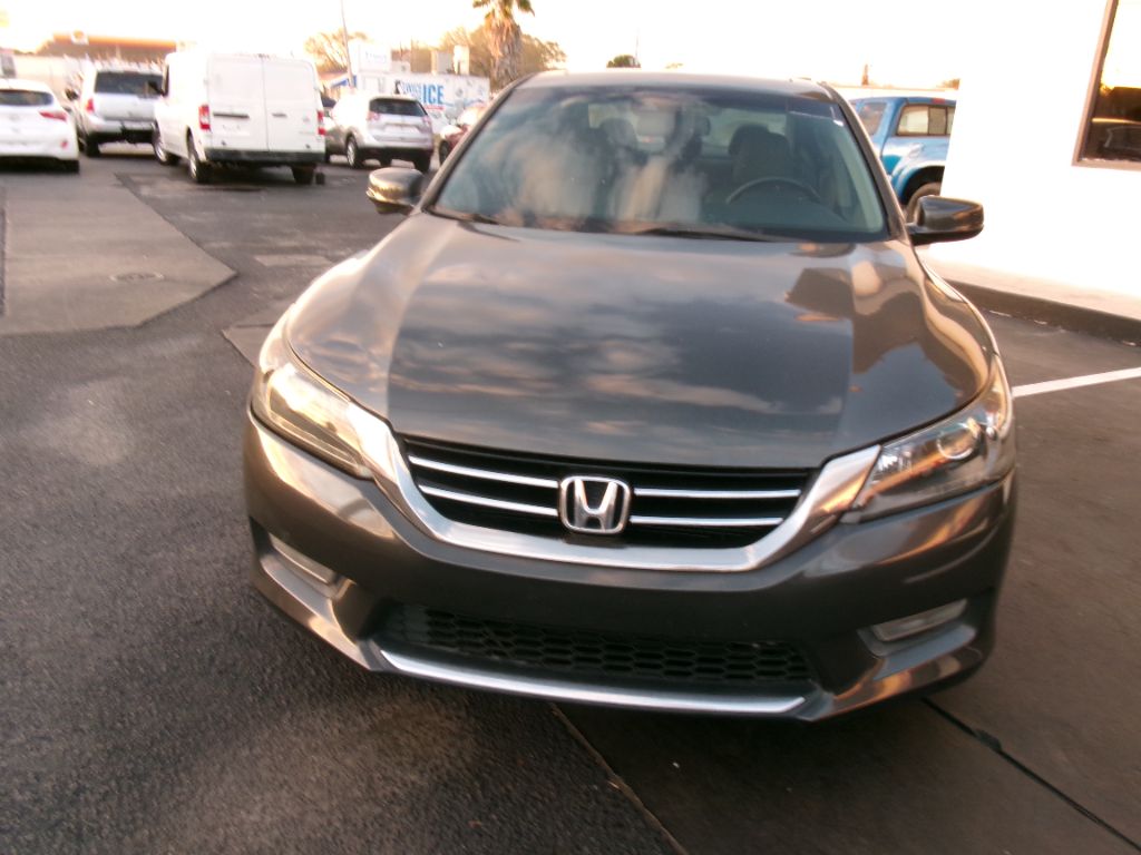 2013 Honda Accord - $8,995