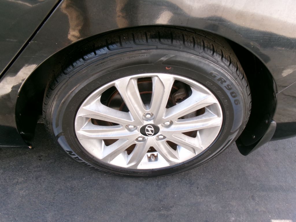 2014 Hyundai Elantra - $6,999