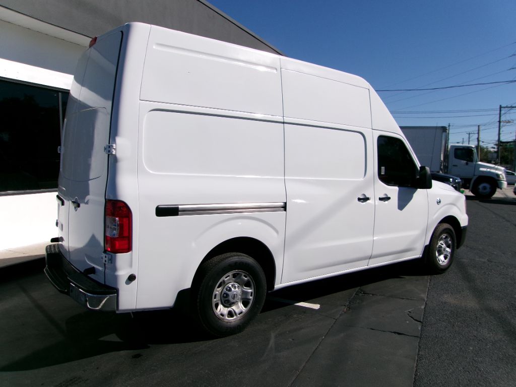 2013 Nissan Nv - $9,999