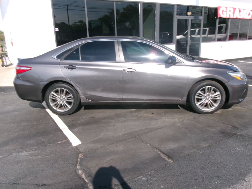 2016 Toyota Camry - $9,999