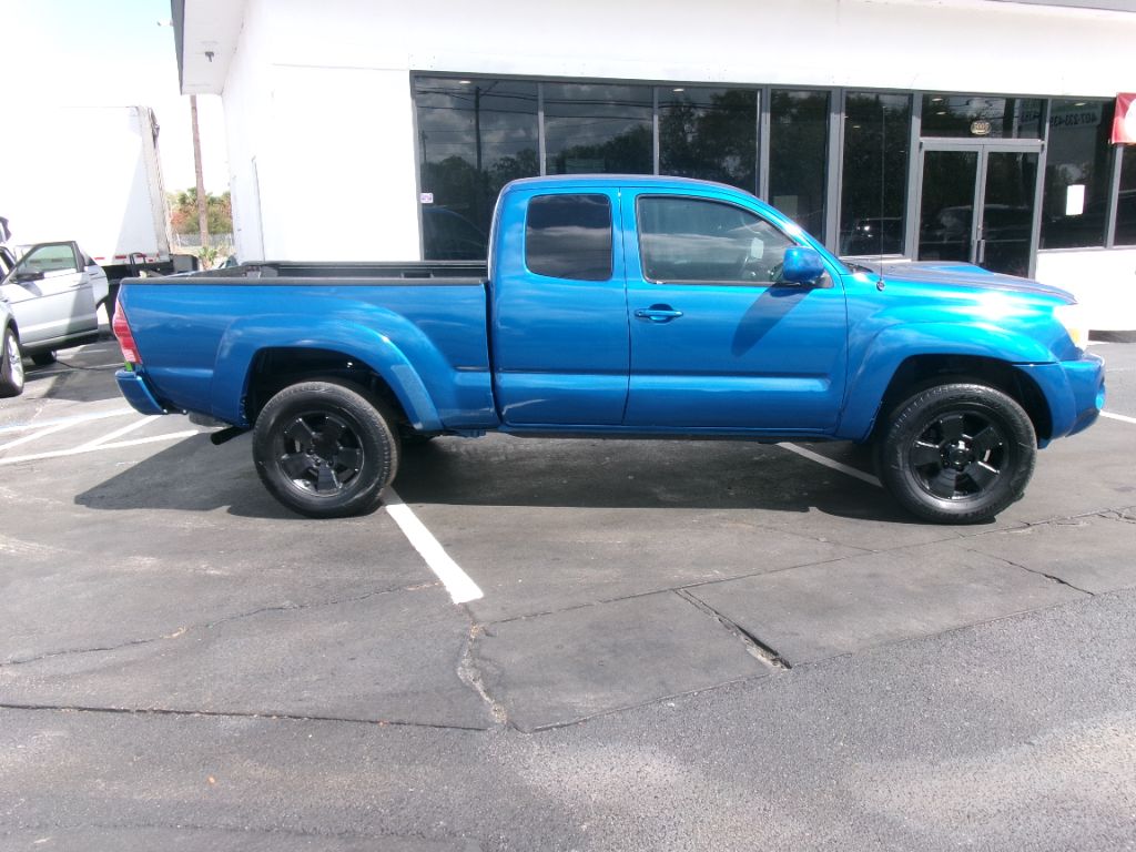2006 Toyota Tacoma - $9,999