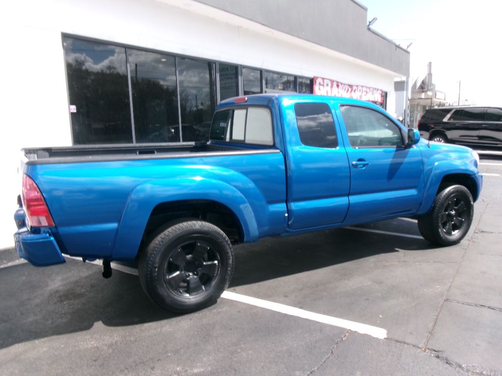 2006 Toyota Tacoma - $9,999