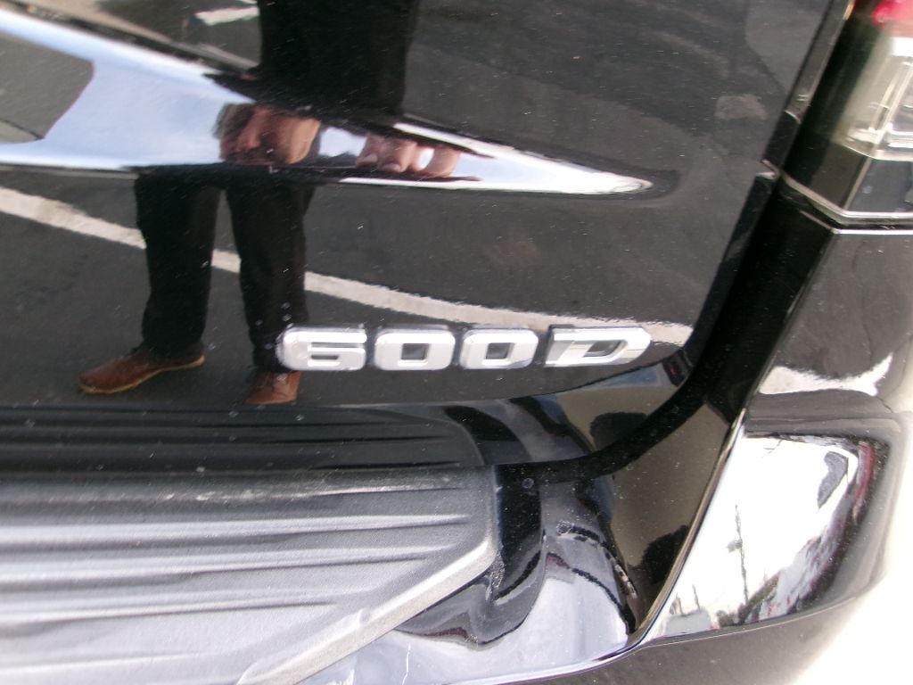 2022 Cadillac Escalade - $64,999