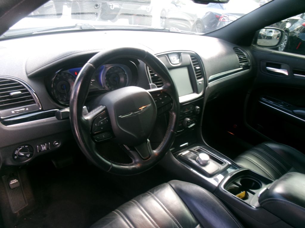 2018 Chrysler 300 - $9,999