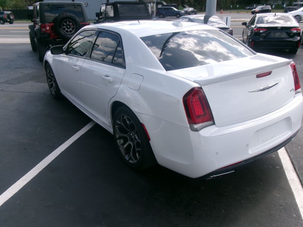 2018 Chrysler 300 - $9,999