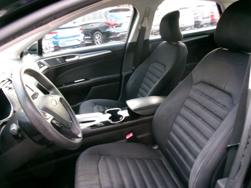 2016 Ford Fusion - $8,999