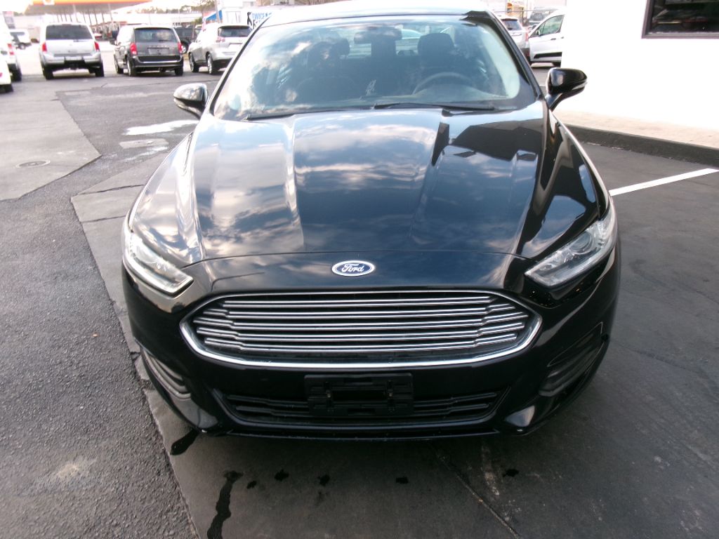 2016 Ford Fusion - $8,999
