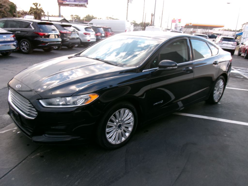 2016 Ford Fusion - $8,999