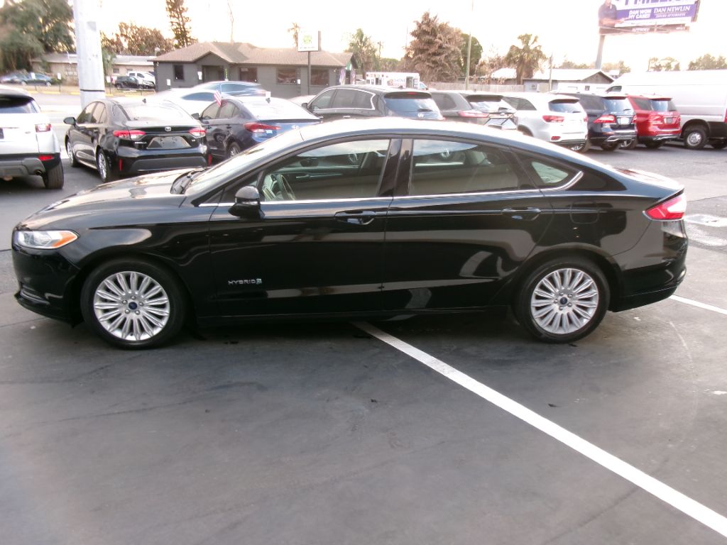 2016 Ford Fusion - $8,999