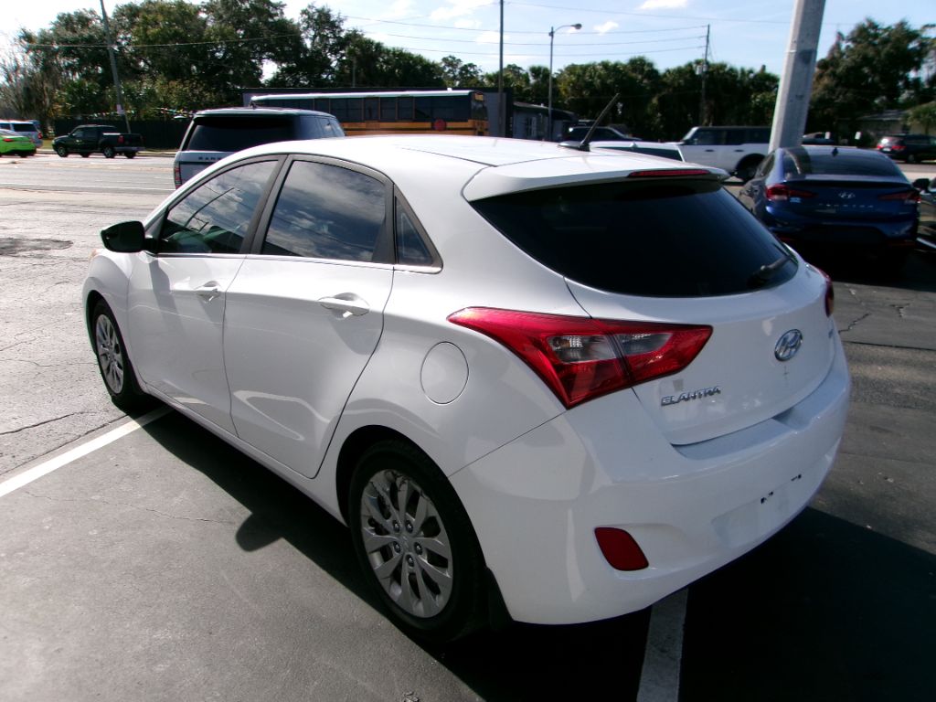 2017 Hyundai Elantra - $8,999