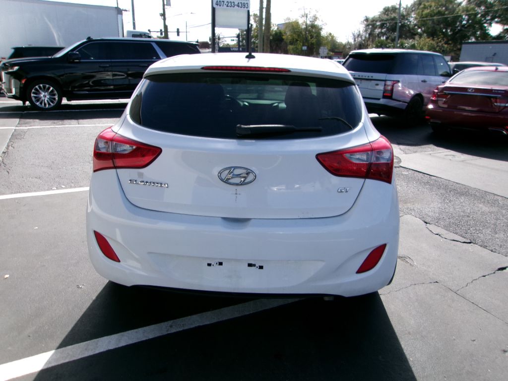 2017 Hyundai Elantra - $8,999