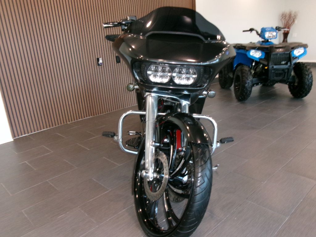2016 Harley-Davidson Street Glide - $20,999