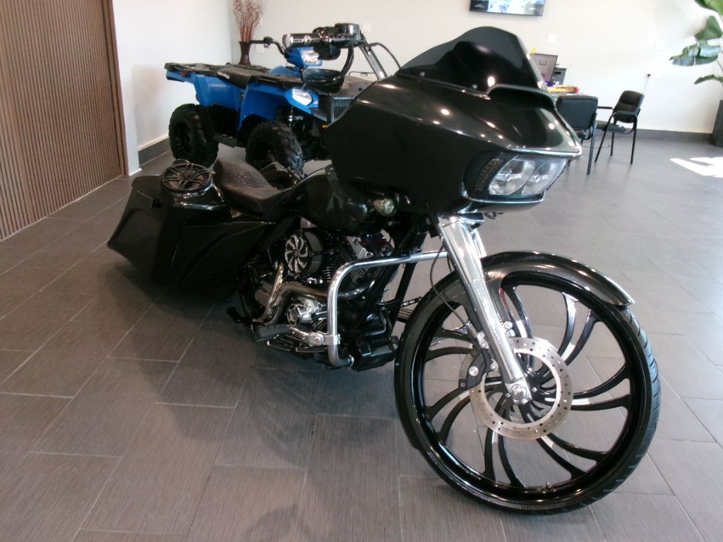 2016 Harley-Davidson Street Glide - $20,999