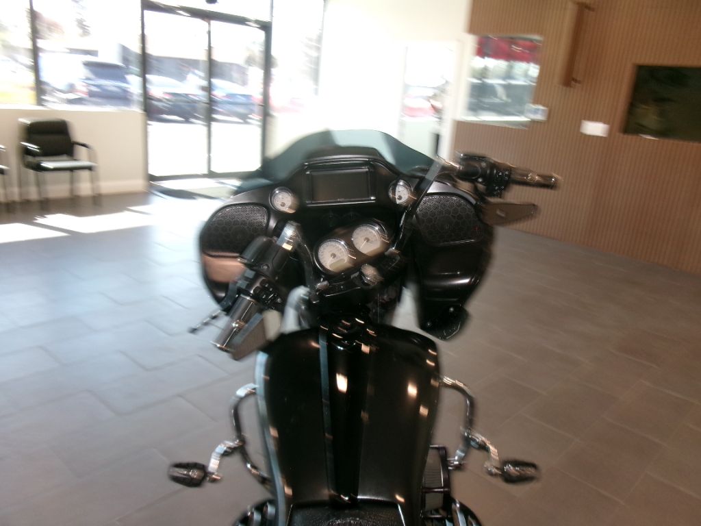2016 Harley-Davidson Street Glide - $20,999