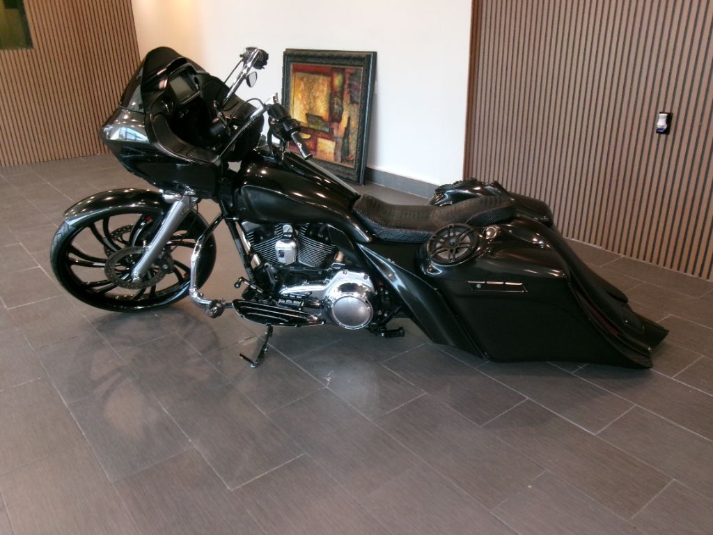 2016 Harley-Davidson Street Glide - $20,999