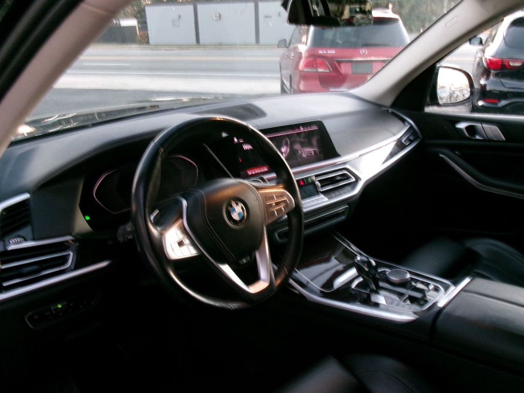 2021 BMW X7 - $36,999