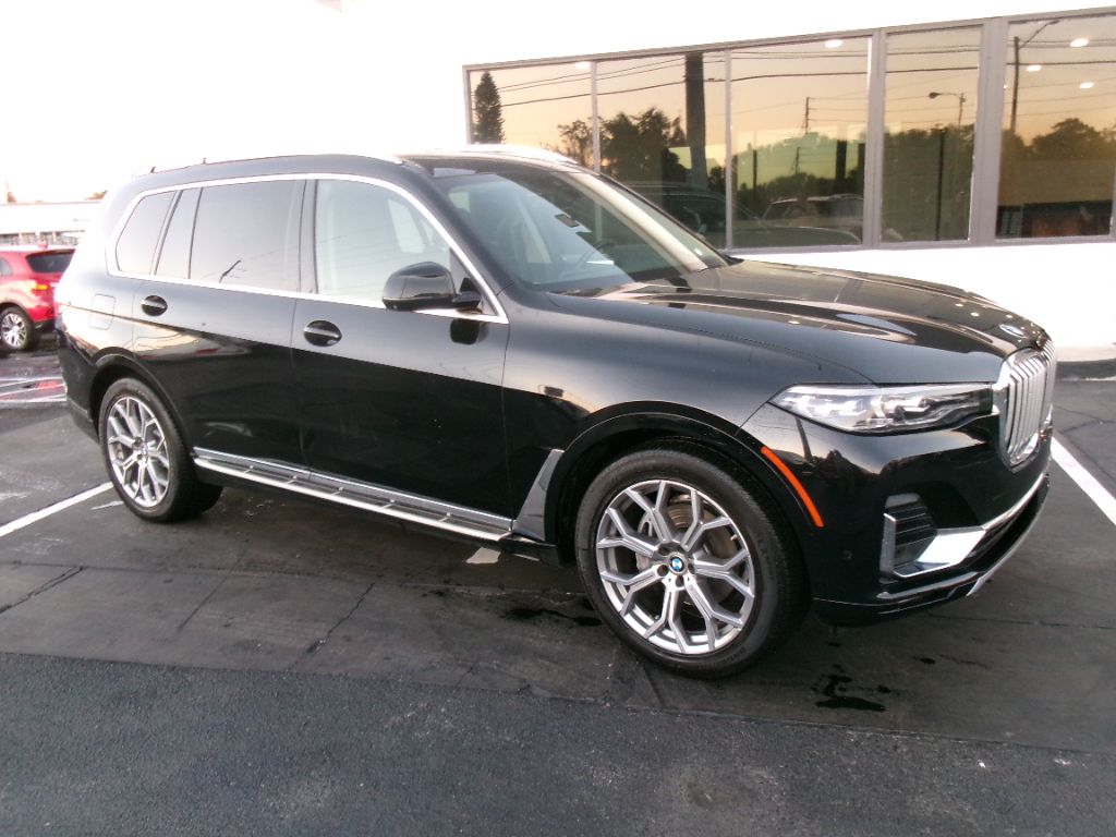 2021 BMW X7 - $36,999