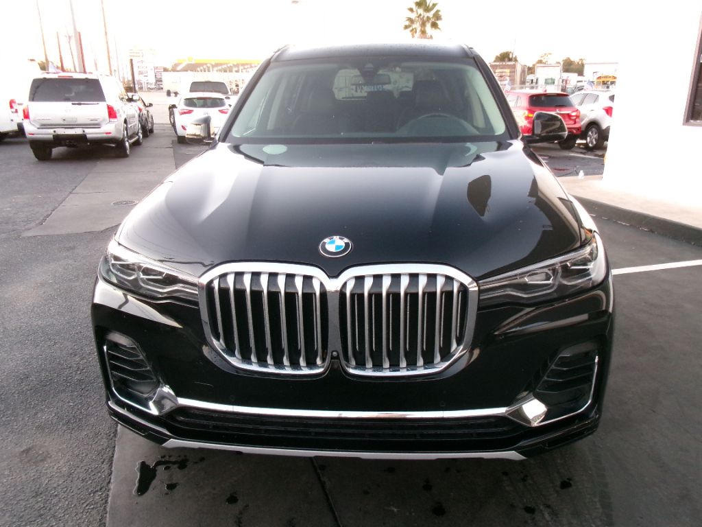 2021 BMW X7 - $36,999