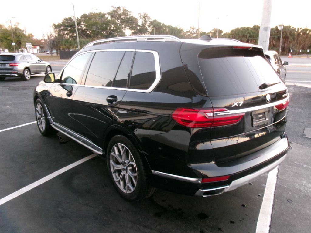 2021 BMW X7 - $36,999