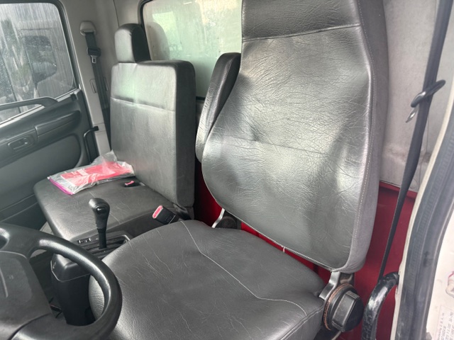 2016 Hino 268 - $24,999