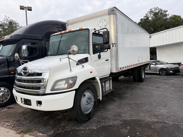 2016 Hino 268 - $24,999