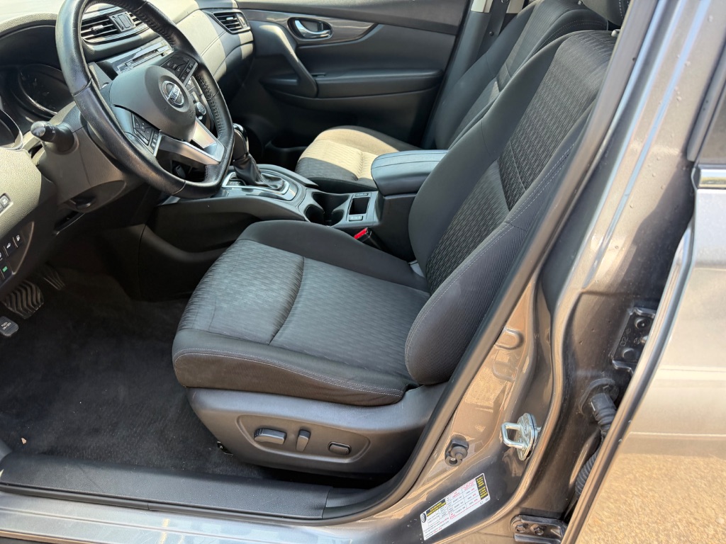2020 Nissan Rogue - $10,500