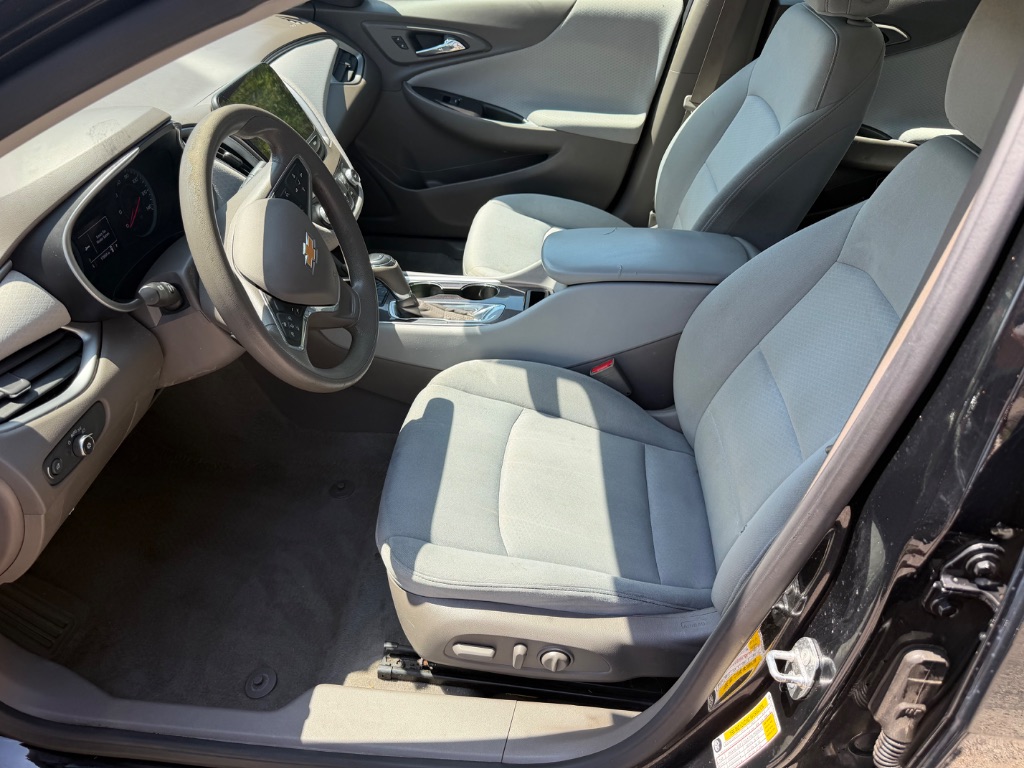 2020 Chevrolet Malibu - $7,900