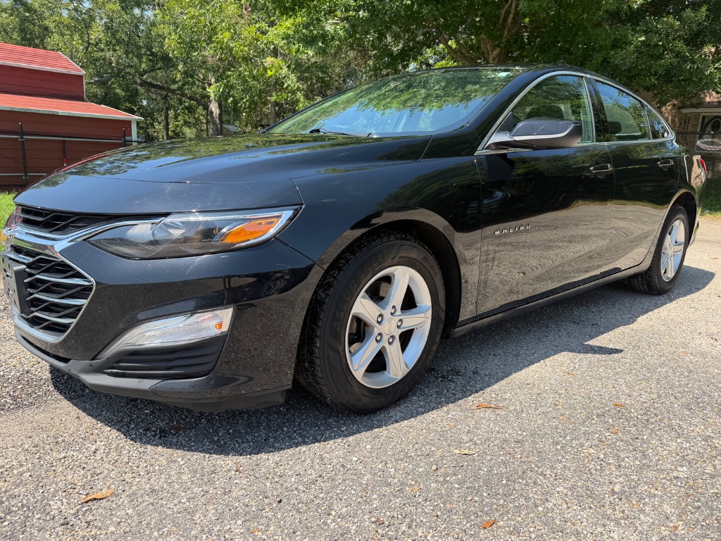 2020 Chevrolet Malibu - $7,900