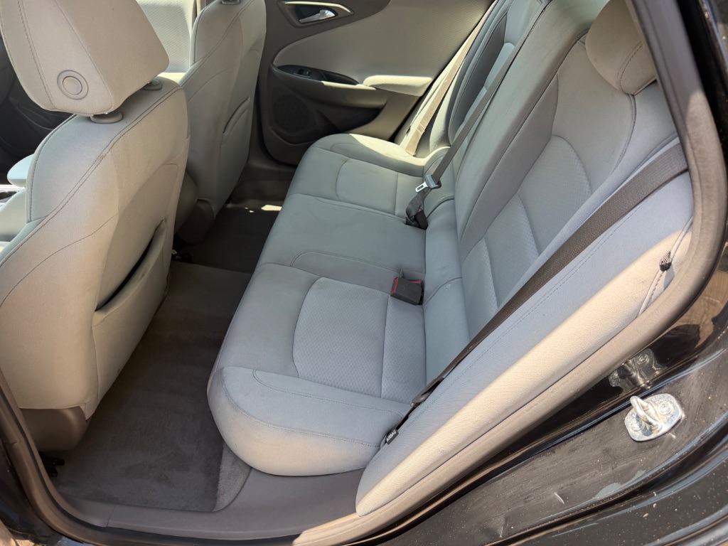 2020 Chevrolet Malibu - $7,900