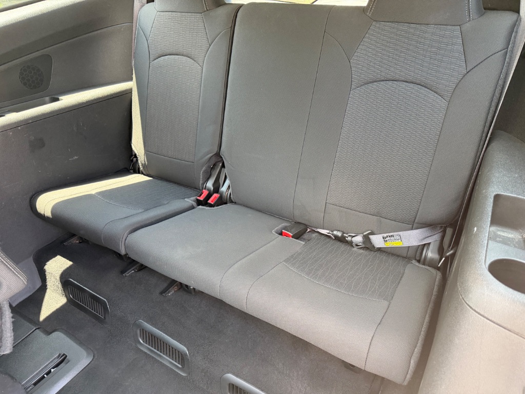 2015 Chevrolet Traverse - $5,900
