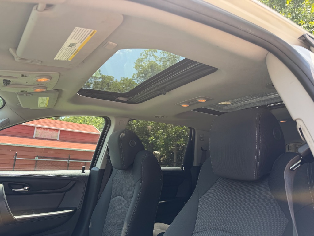 2015 Chevrolet Traverse - $5,900
