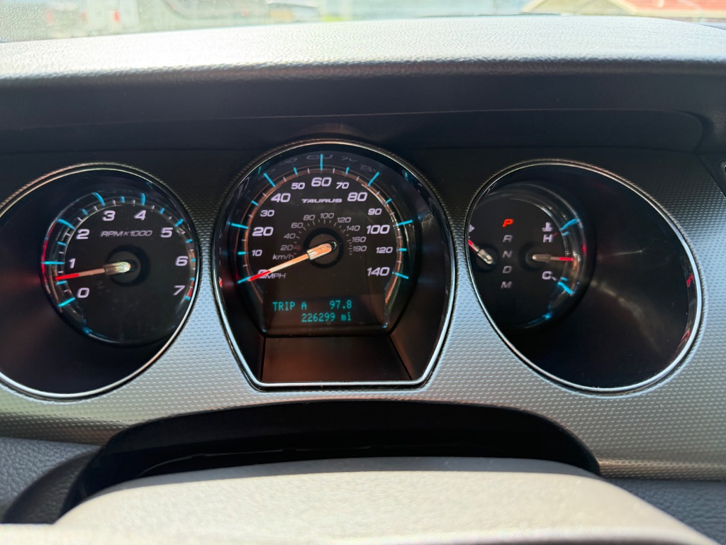 2012 Ford Taurus - $4,900