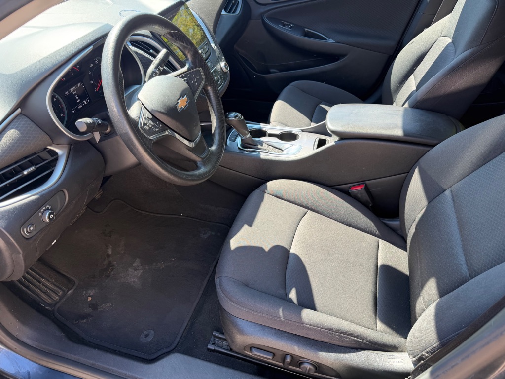 2020 Chevrolet Malibu - $6,900