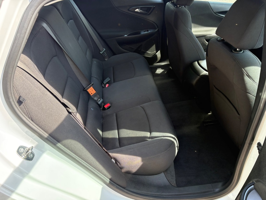 2023 Chevrolet Malibu - $13,500