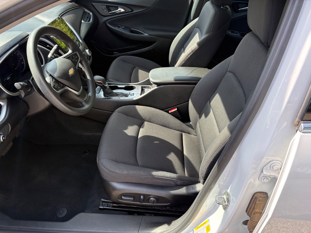 2023 Chevrolet Malibu - $13,500