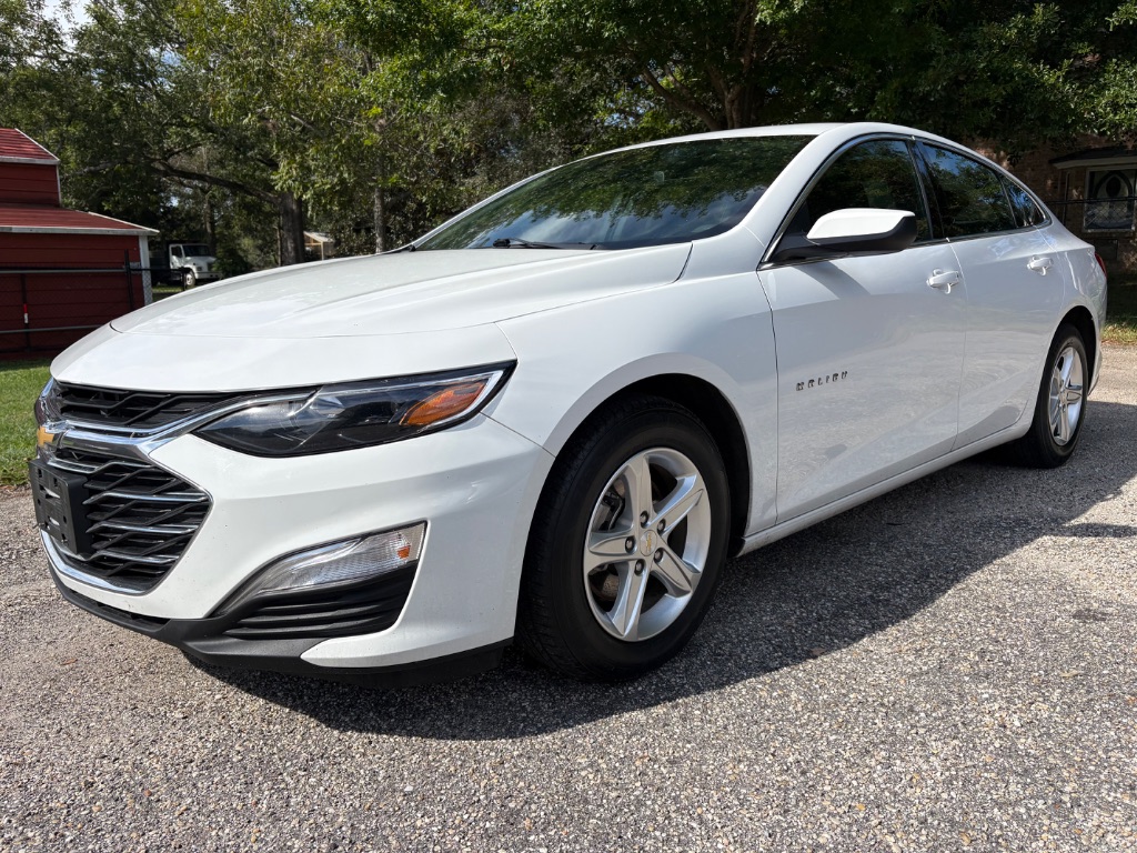 2023 Chevrolet Malibu - $13,500
