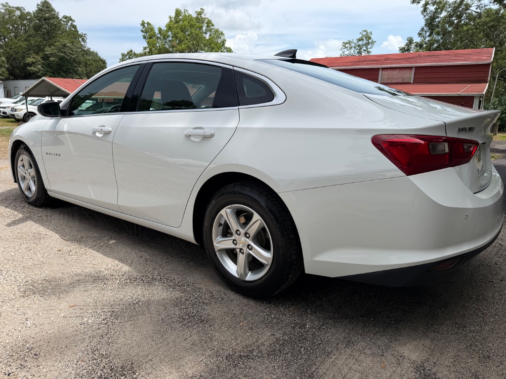 2023 Chevrolet Malibu - $10,500
