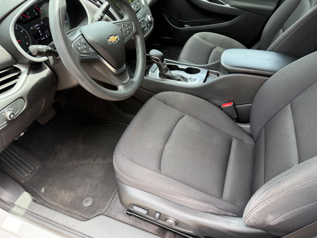 2023 Chevrolet Malibu - $10,500
