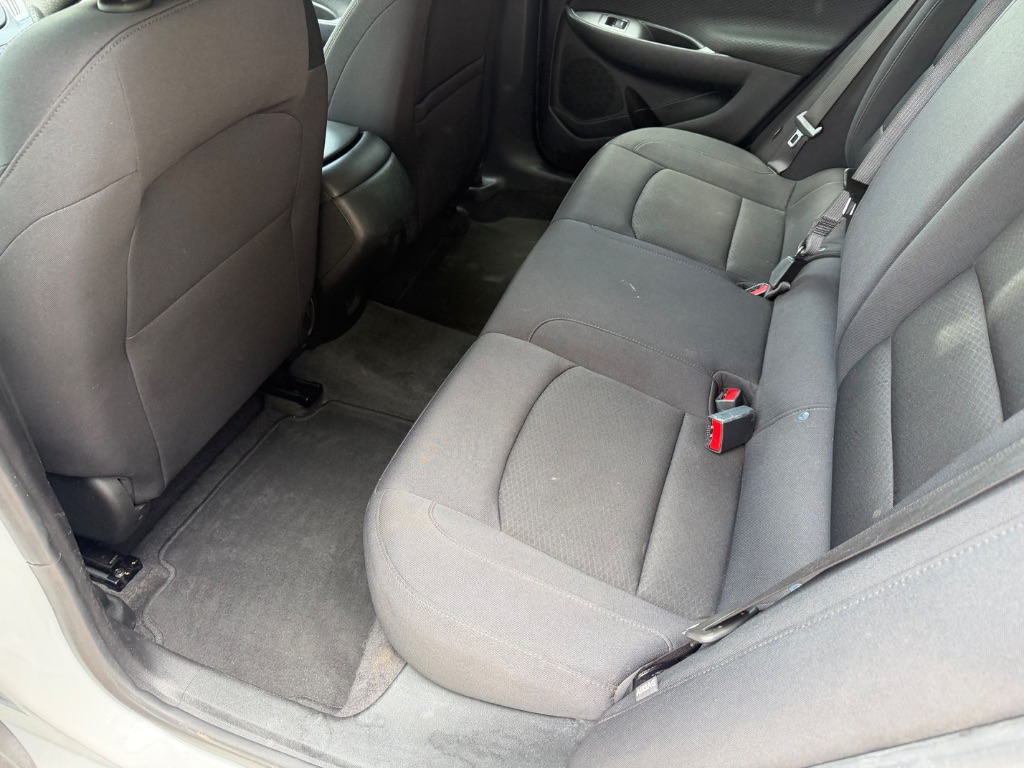 2023 Chevrolet Malibu - $10,500