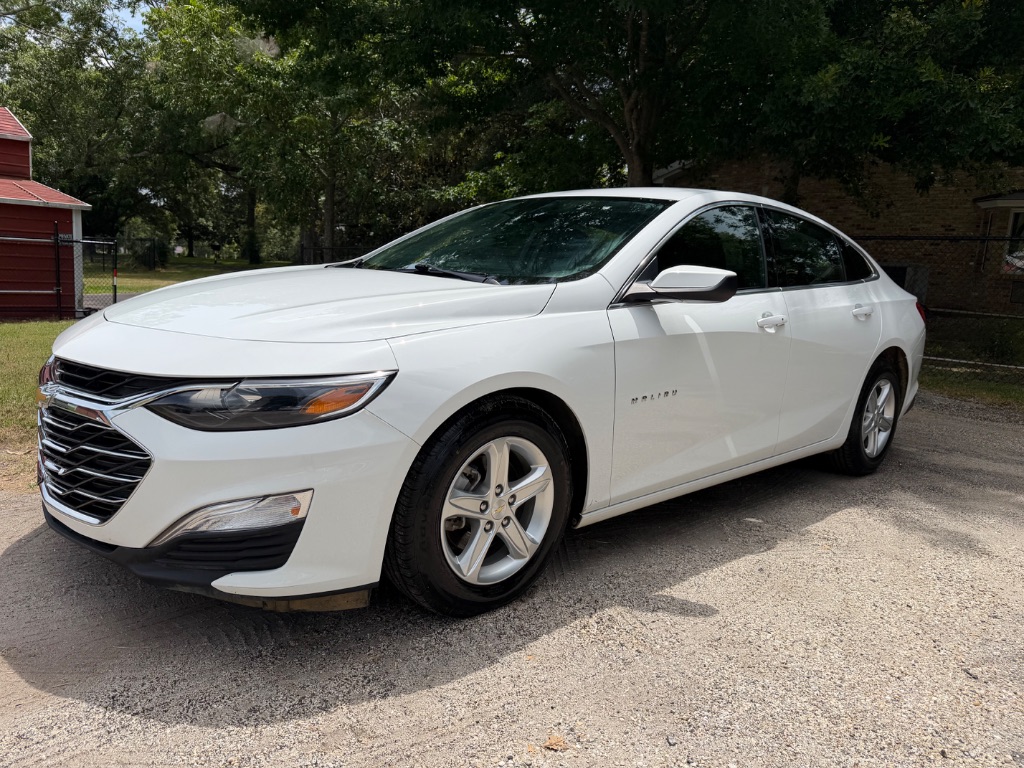 2023 Chevrolet Malibu - $10,500