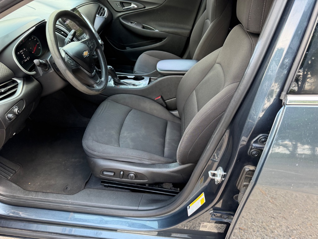 2019 Chevrolet Malibu - $7,900