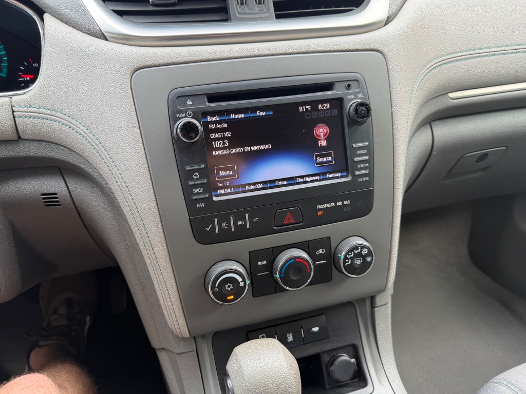 2013 Chevrolet Traverse - $9,900