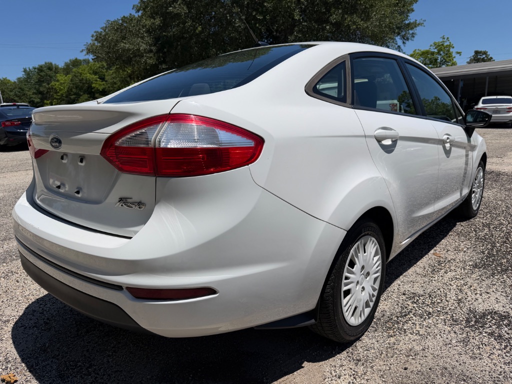 2014 Ford Fiesta - $5,900