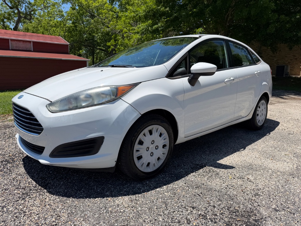 2014 Ford Fiesta - $5,900