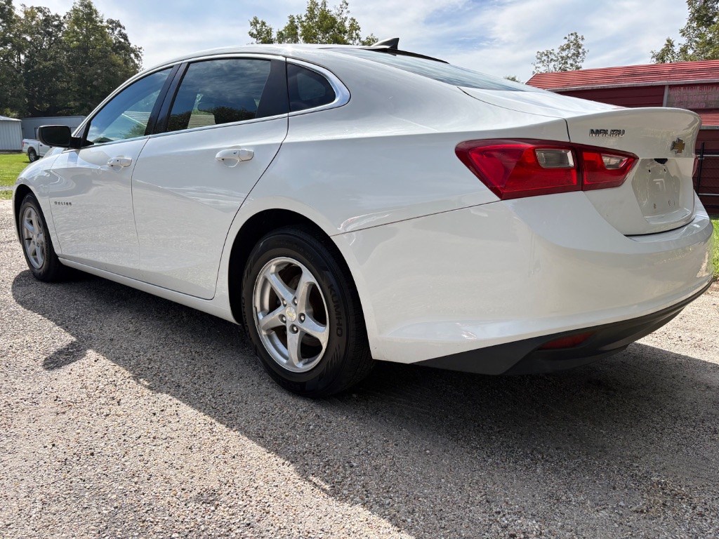 2017 Chevrolet Malibu - $5,900