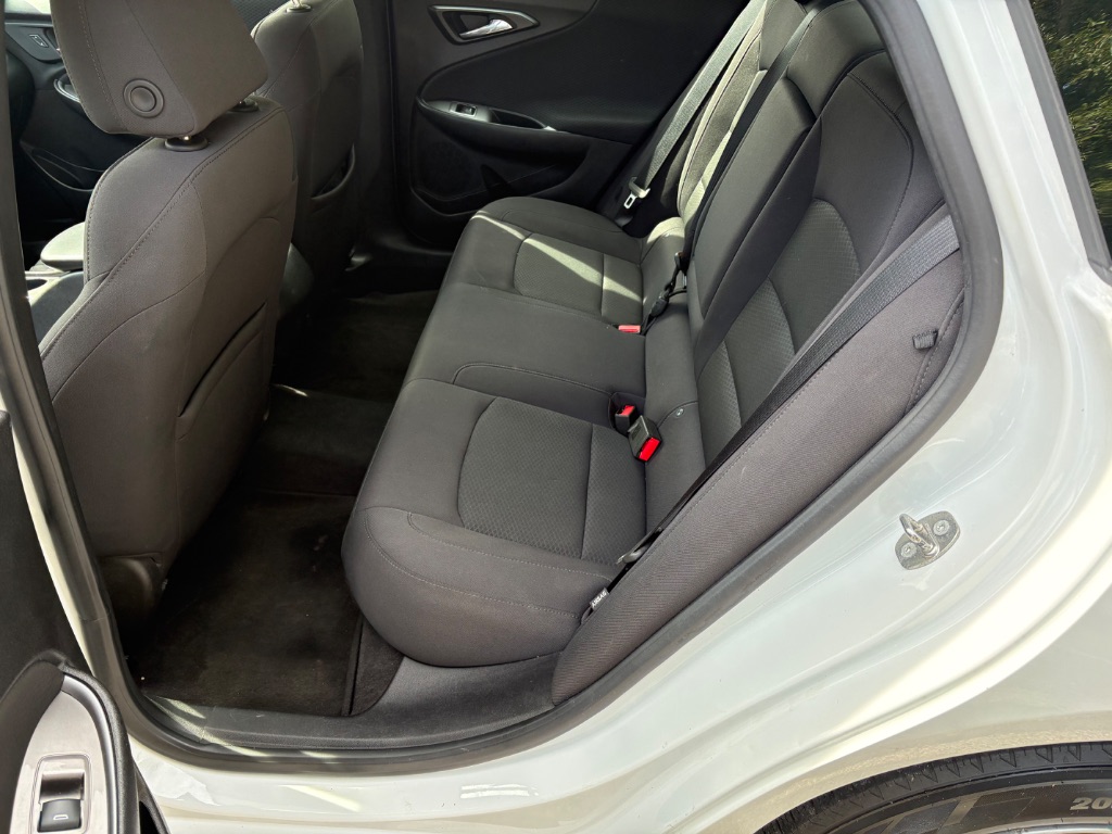 2017 Chevrolet Malibu - $5,900
