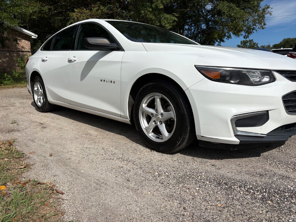 2017 Chevrolet Malibu - $5,900